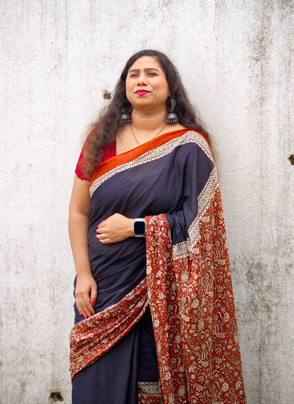 Black Floral Mulmul Saree – Soft, Elegant & Effortless 🖤